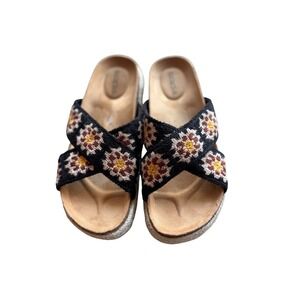 Soda Black Floral Embroidered Cross Strap‎ Espadrille Platform Sandals Women's